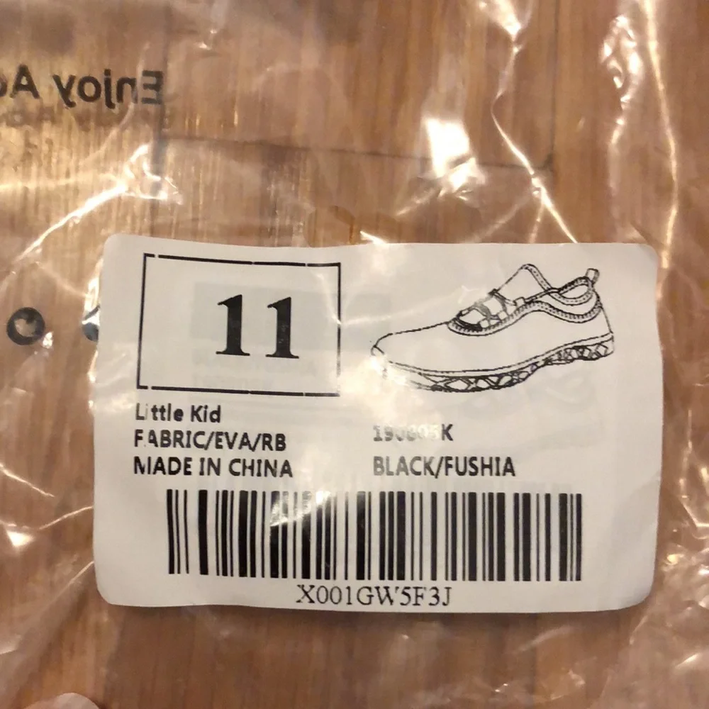 NWOT Water Shoes